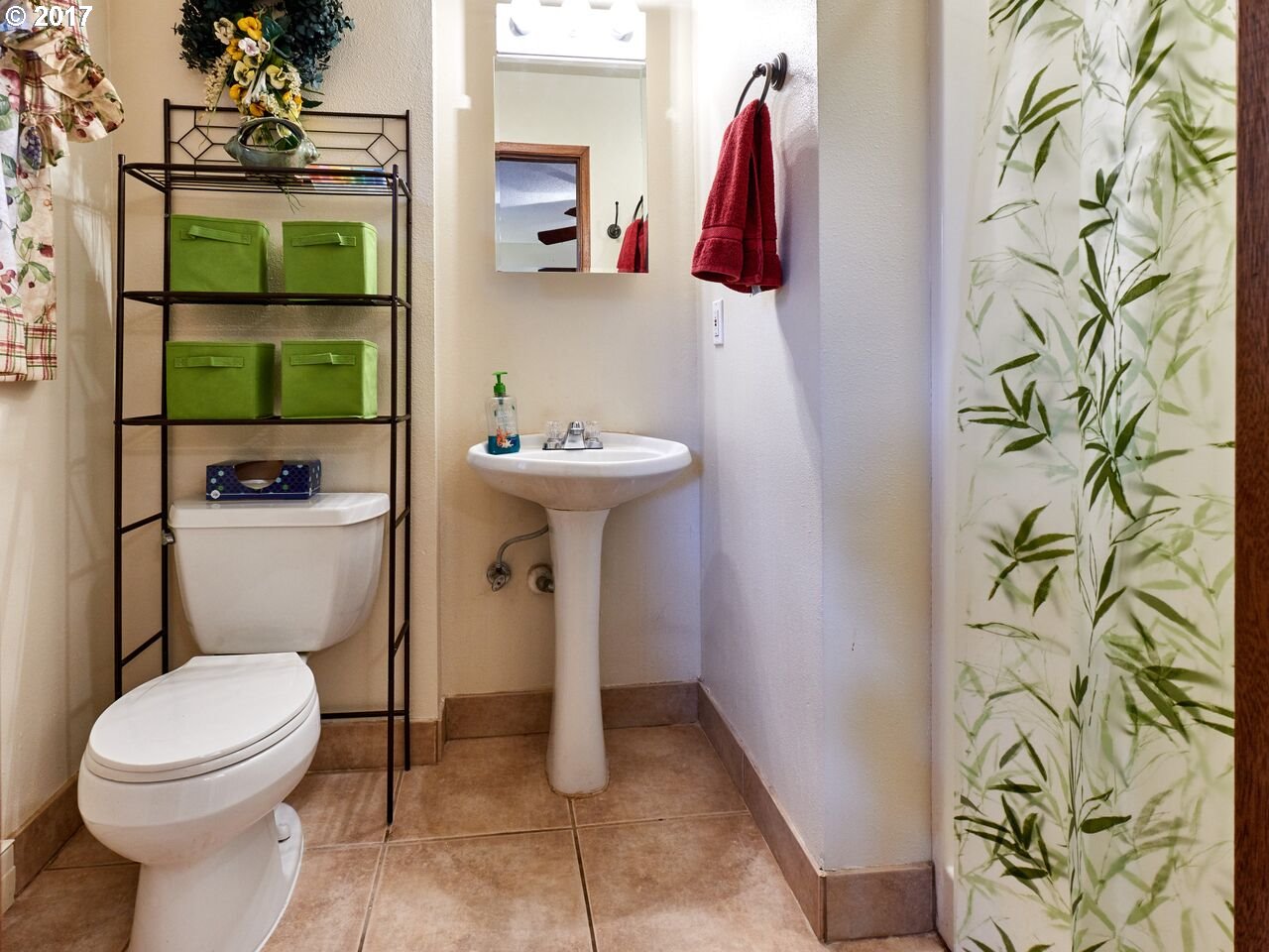 6825 Southwest Capitol Hill Road, Unit 19 Portland, OR 97219 - Photo 11 of 16 Gallery Image 11