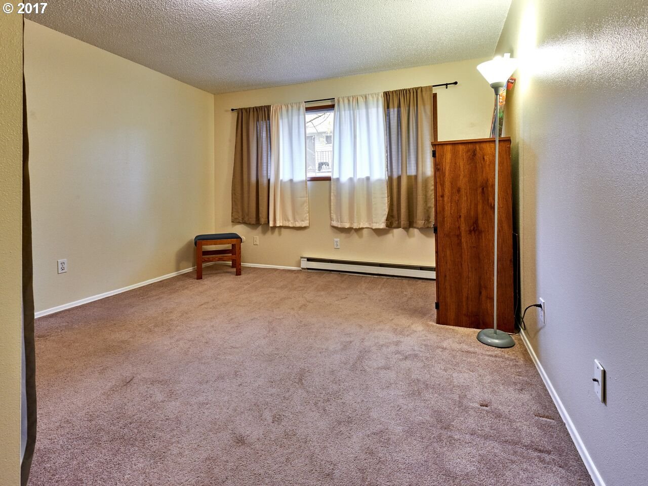 6825 Southwest Capitol Hill Road, Unit 19 Portland, OR 97219 - Photo 12 of 16 Gallery Image 12