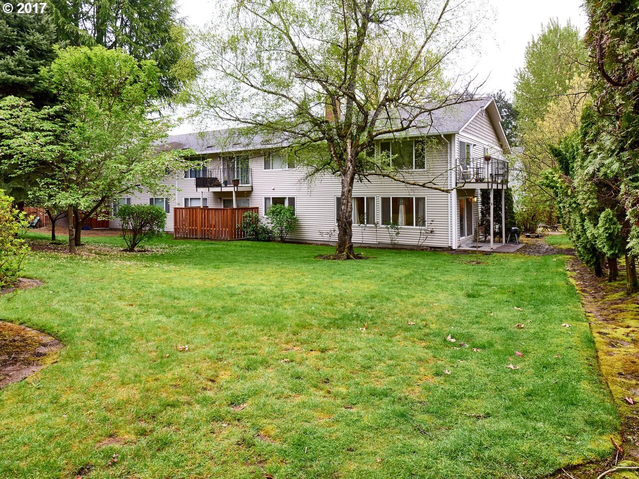 6825 Southwest Capitol Hill Road, Unit 19 Portland, OR 97219 - Photo 2 of 16 Gallery Image 2