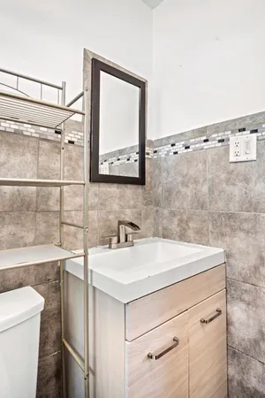 $1,999 | 101 Northeast 35th Street, Unit A, Pompano Beach, FL 33064