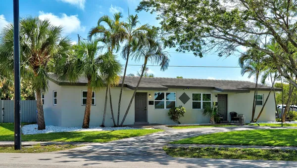 $1,999 | 101 Northeast 35th Street, Unit A, Pompano Beach, FL 33064