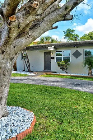 $1,999 | 101 Northeast 35th Street, Unit A, Pompano Beach, FL 33064