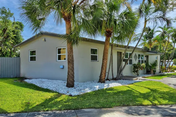 $1,999 | 101 Northeast 35th Street, Unit A, Pompano Beach, FL 33064