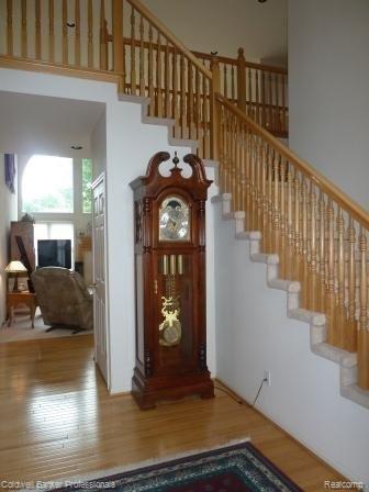 3891 Kaeleaf Road Lake Orion, MI 48360 - Photo 4 of 27 Foyer 2.jpg