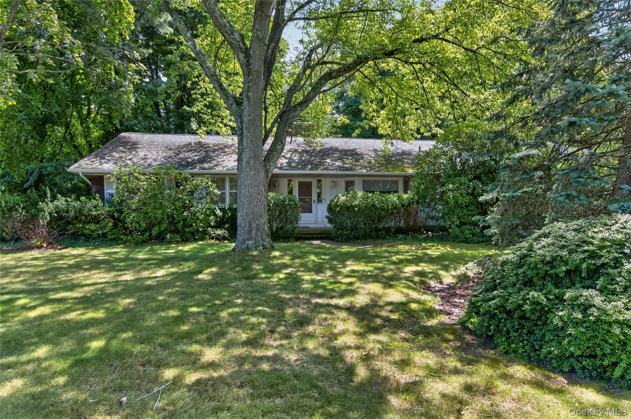 22 South Lot Road Smithtown, NY 11787 - Photo 2 of 23 Gallery Image 2