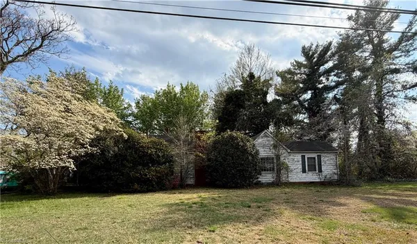 $112,500 | 538 East Holly Grove Road, Lexington, NC 27292