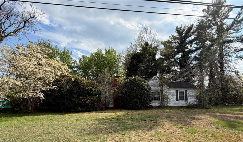 538 East Holly Grove Road Lexington, NC 27292 - Photo 1 of 6