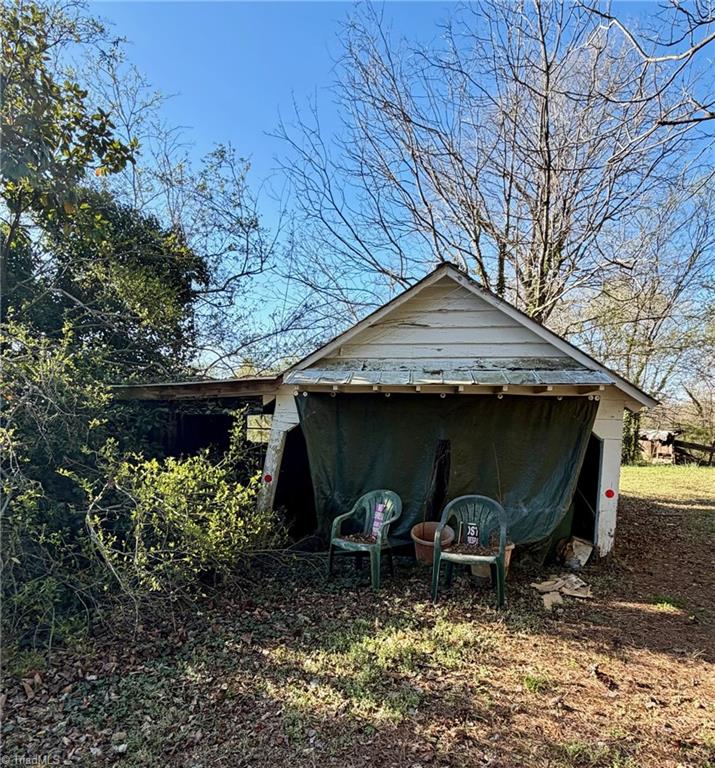 538 East Holly Grove Road Lexington, NC 27292 - Photo 3 of 6