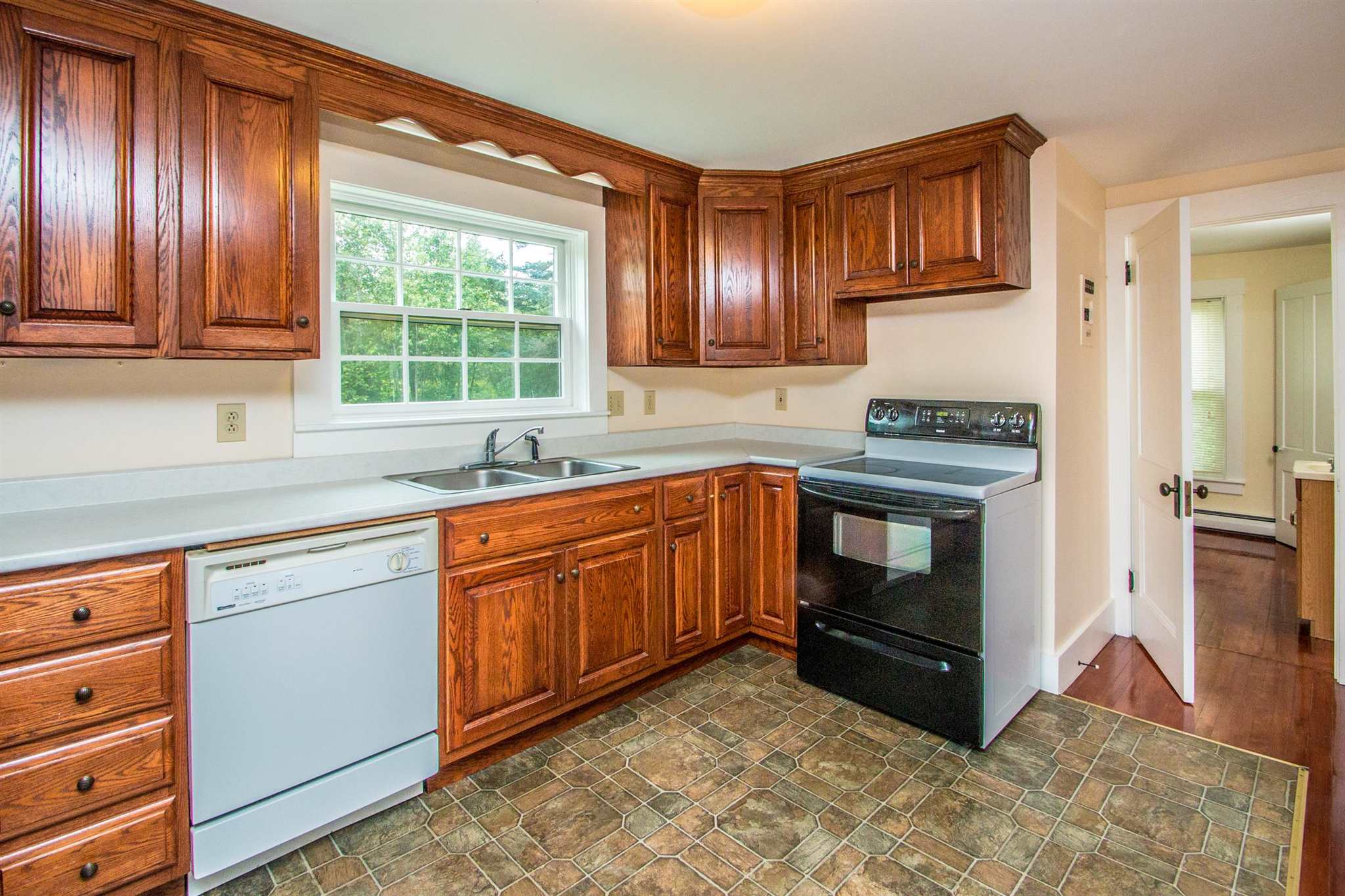347 Jefferson Road Whitefield, NH 03598 - Photo 15 of 25 Gallery Image 15