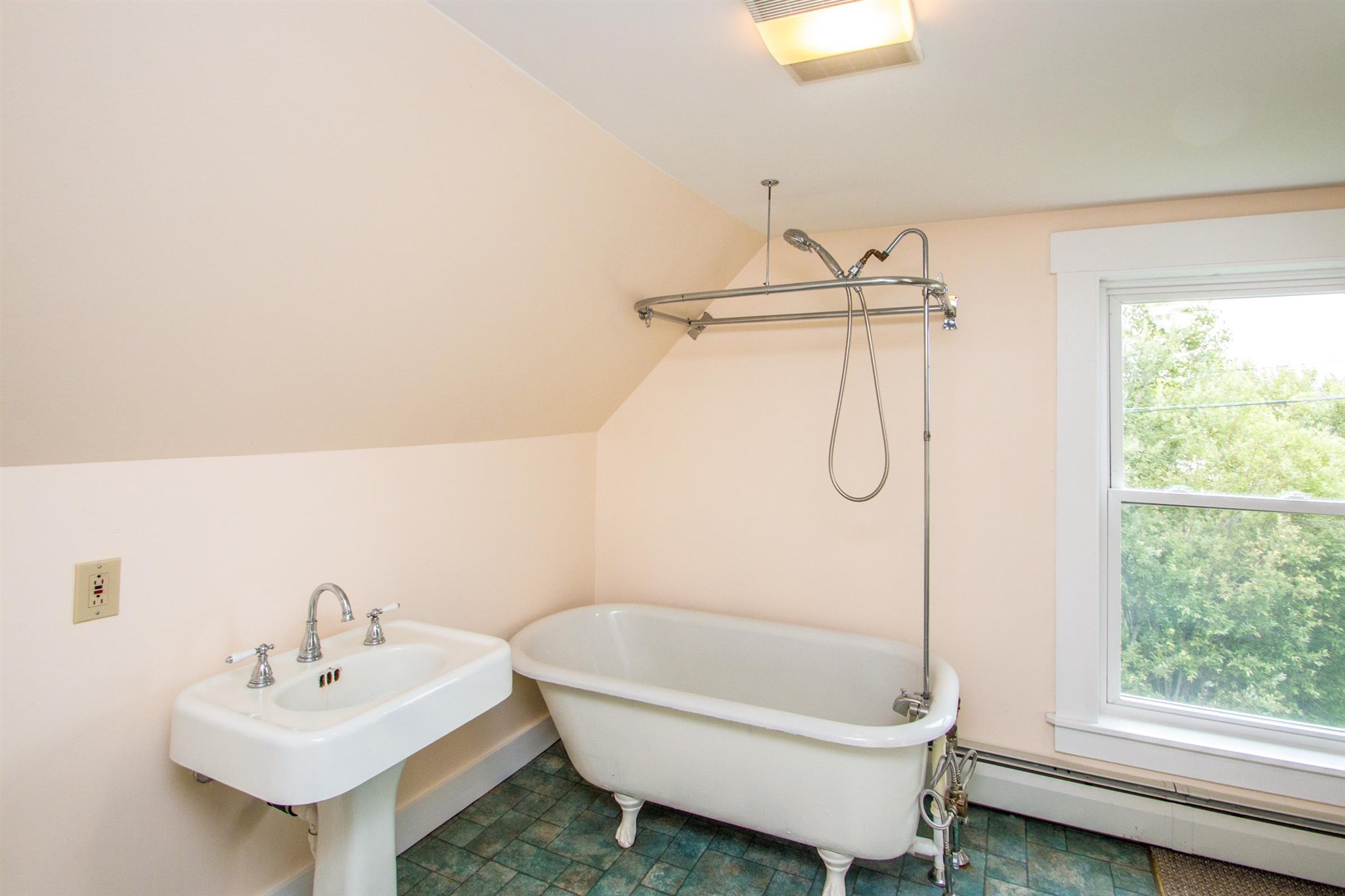 347 Jefferson Road Whitefield, NH 03598 - Photo 21 of 25 Gallery Image 21