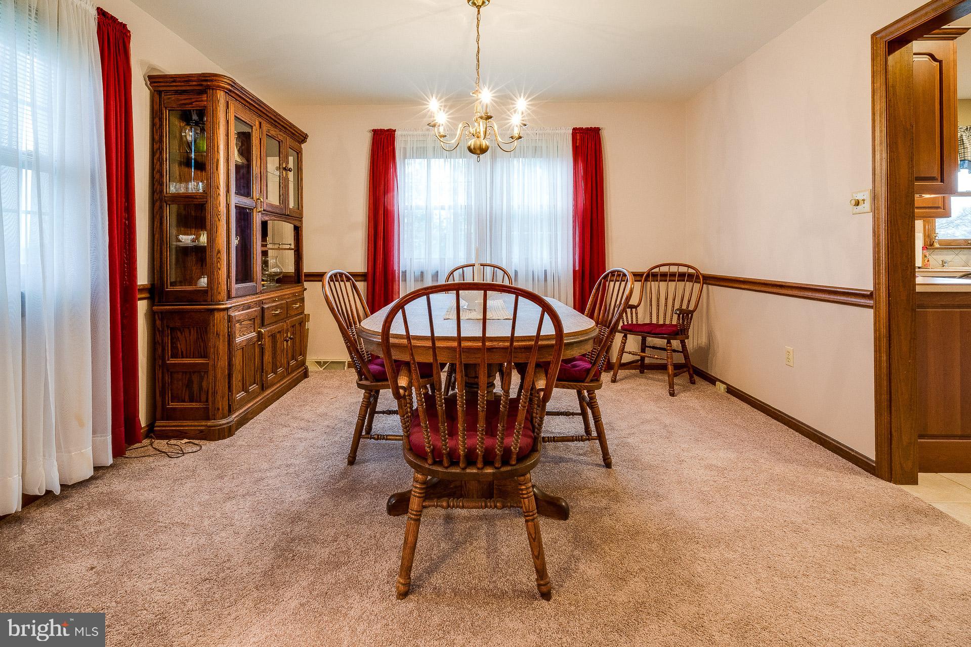 604 West 3rd Avenue Lititz, PA 17543 - Photo 13 of 33 Dining room