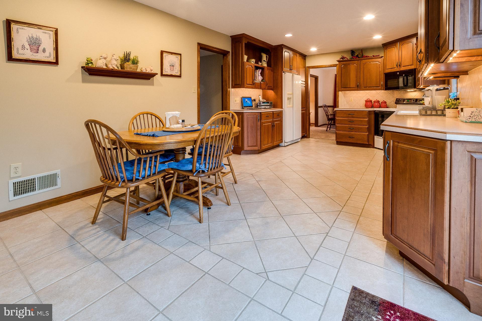 604 West 3rd Avenue Lititz, PA 17543 - Photo 16 of 33 Plenty of room to eat-in