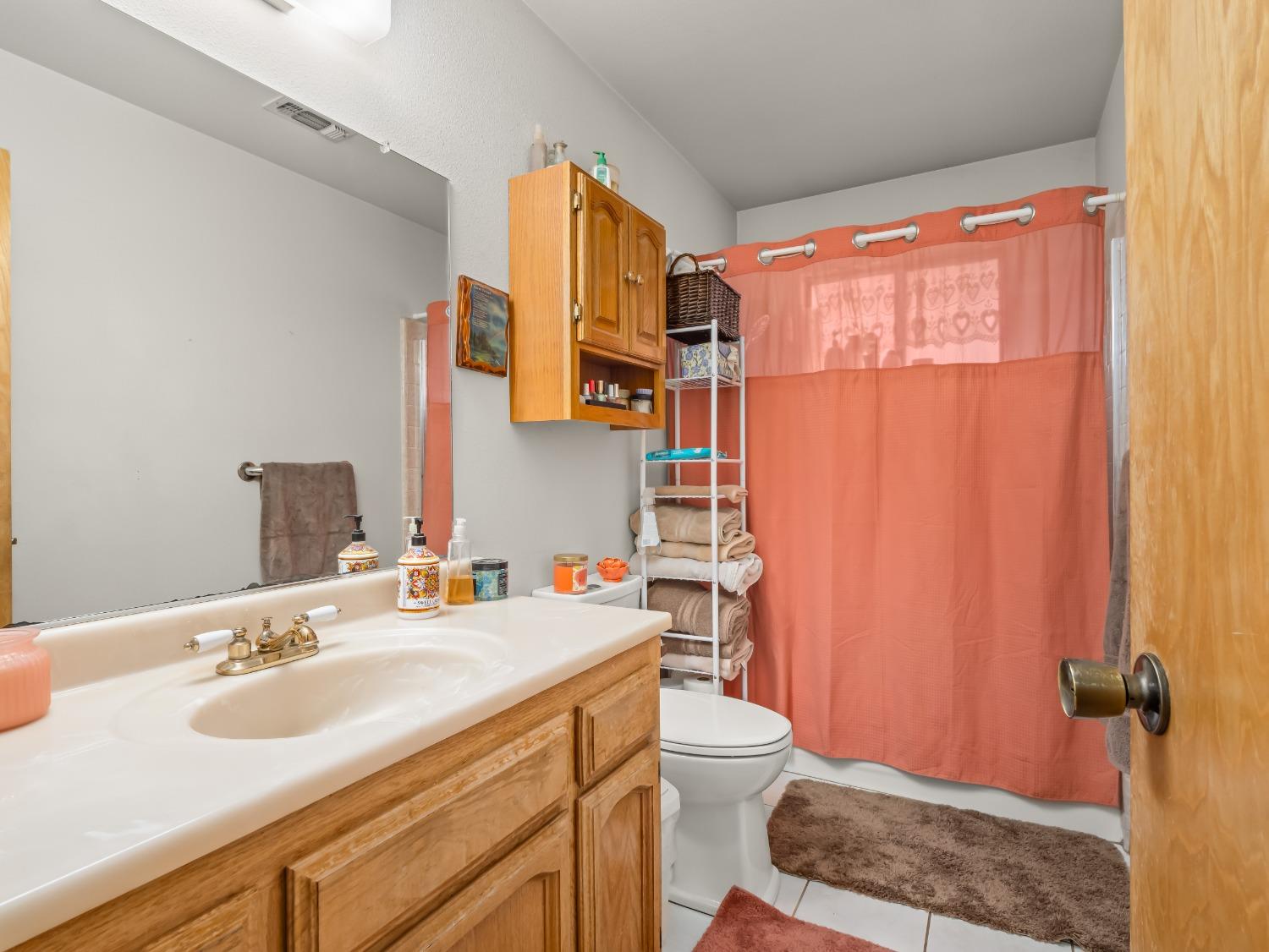 11952 Trieste Drive Madera, CA 93636 - Photo 13 of 28