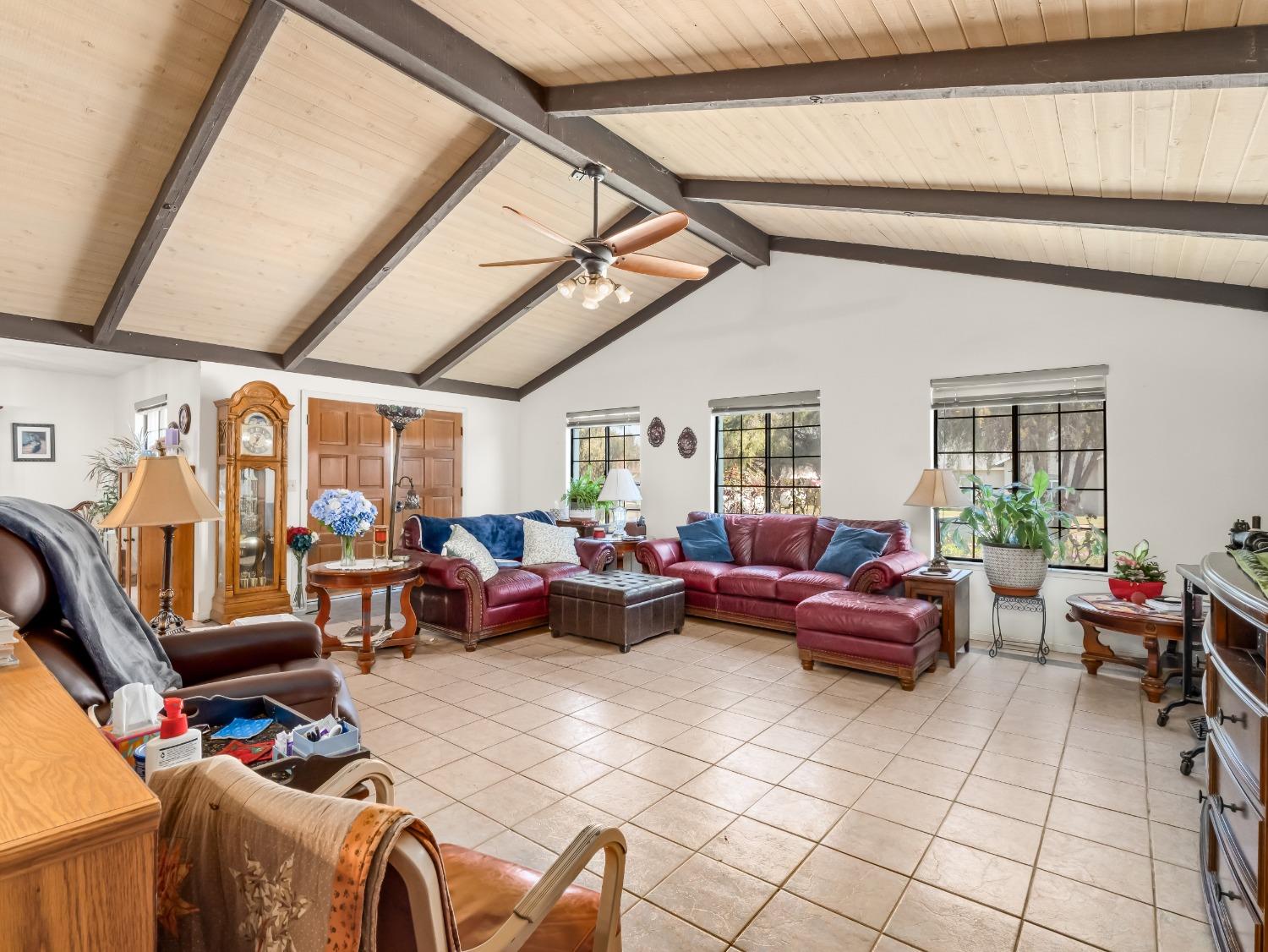 11952 Trieste Drive Madera, CA 93636 - Photo 5 of 28