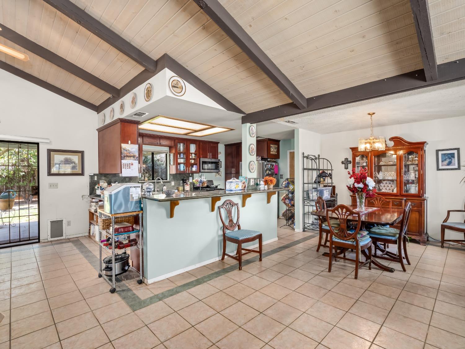 11952 Trieste Drive Madera, CA 93636 - Photo 8 of 28