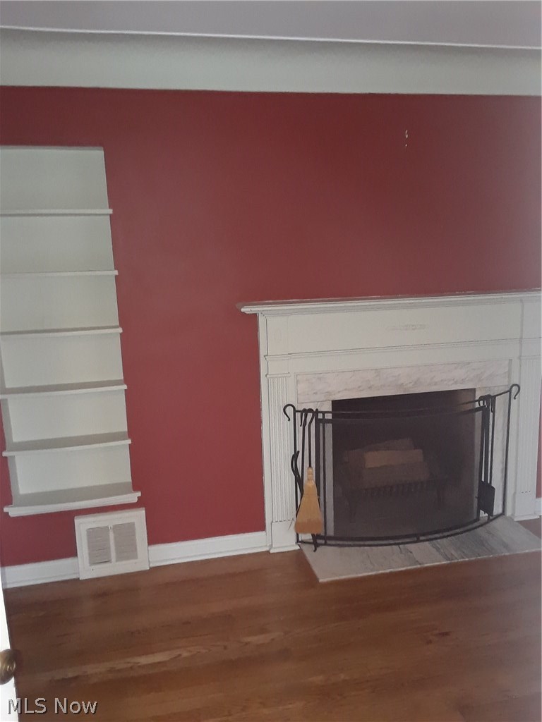 5243 Spencer Road Cleveland, OH 44124 - Photo 5 of 26