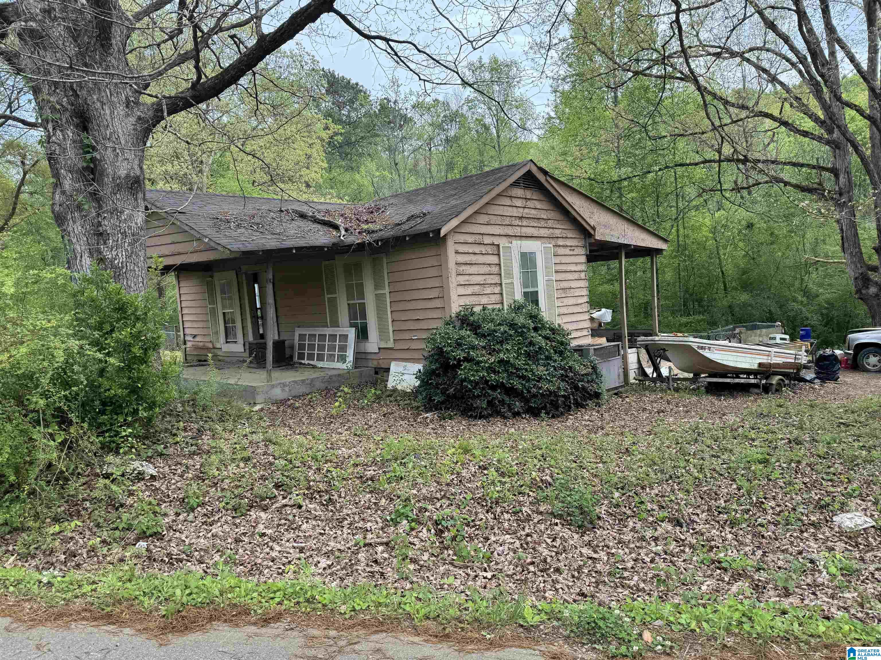 619 Markeeta Road Leeds, AL 35094 - Photo 3 of 4