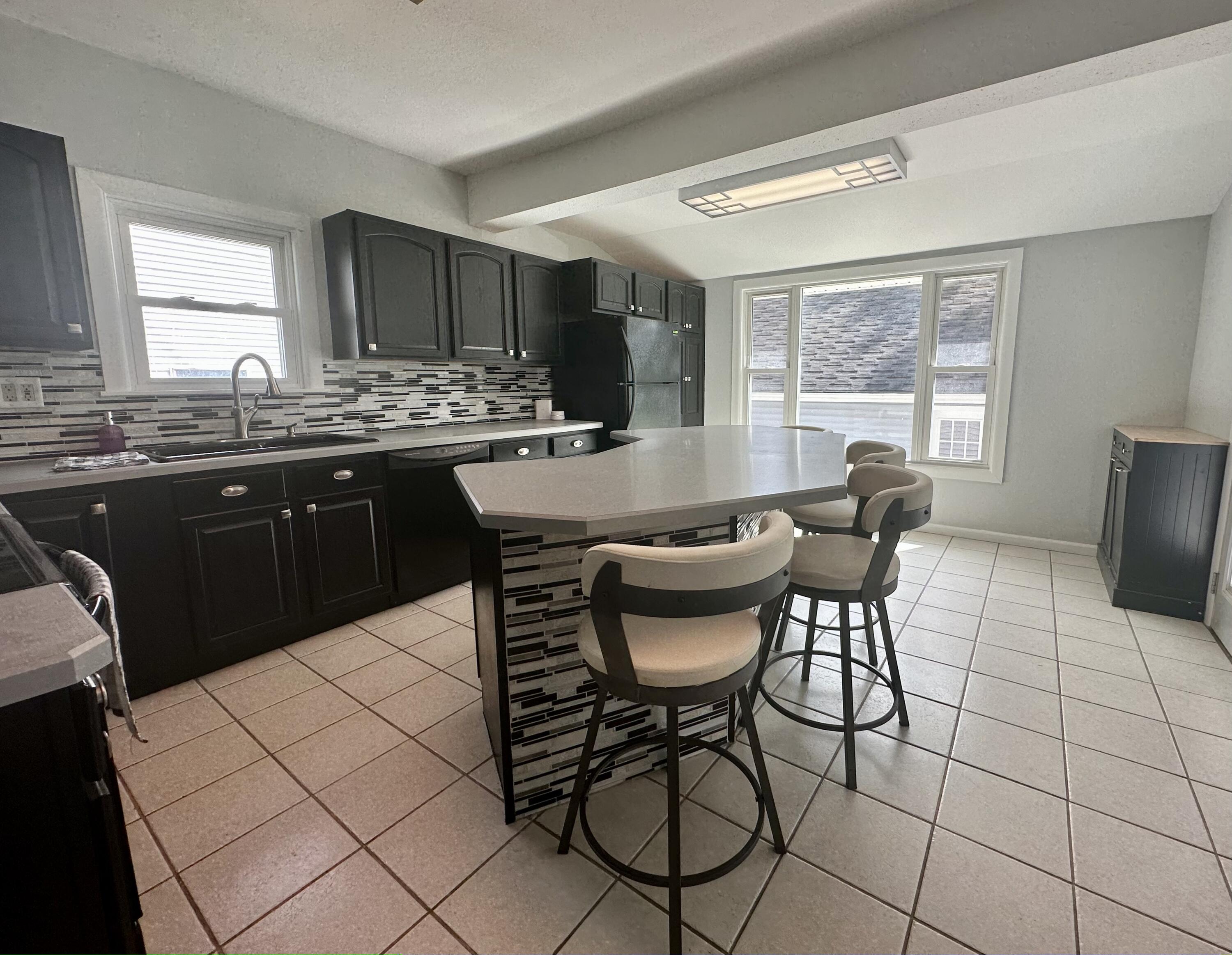 785 Crescent Road Jackson, MI 49203 - Photo 8 of 19 FullSizeRender 3