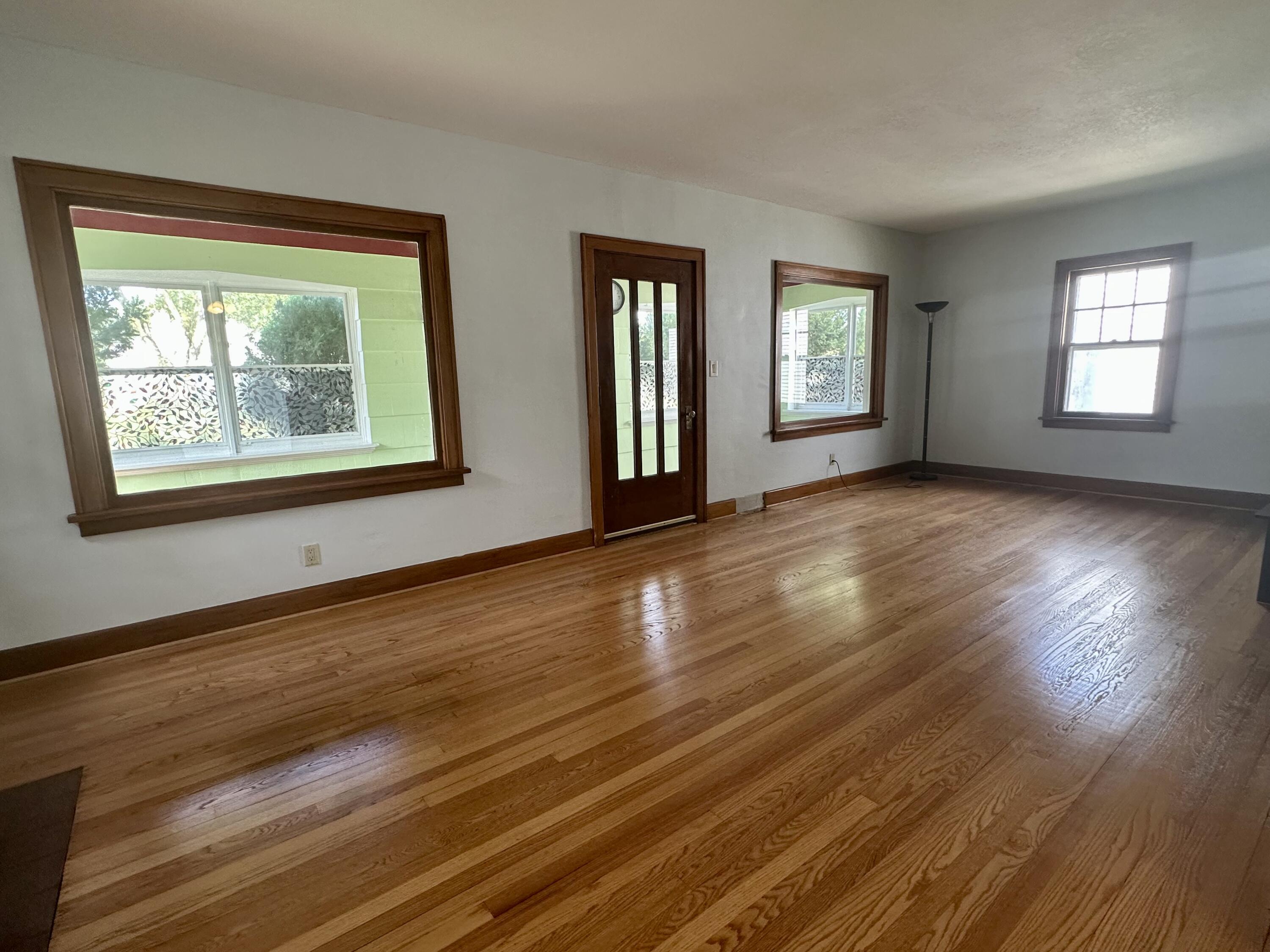 785 Crescent Road Jackson, MI 49203 - Photo 10 of 19 IMG_5601