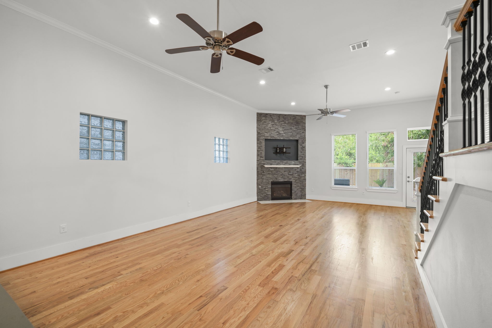 206 Burr Street, Unit A Houston, TX 77011 - Photo 16 of 46