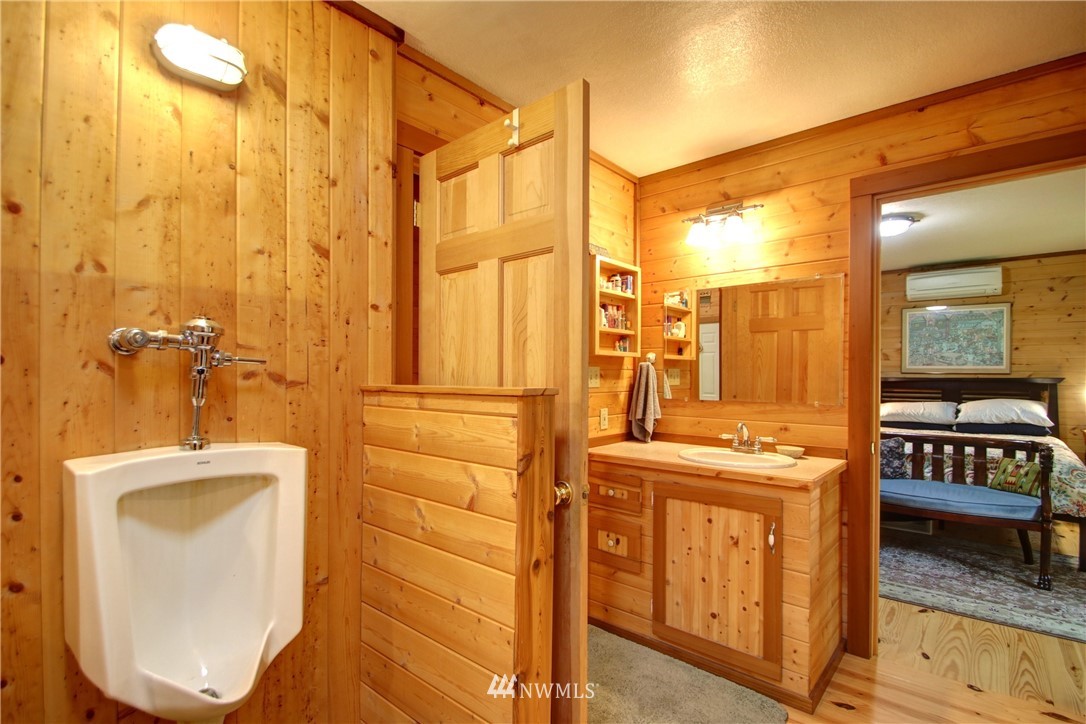 4217 Ginnett Road Anacortes, WA 98221 - Photo 10 of 20