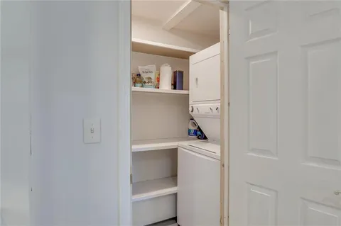 $465,000 | 6 East 70th Terrace, Kansas City, MO 64113