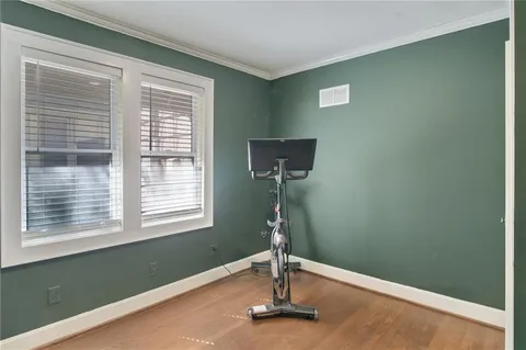 $465,000 | 6 East 70th Terrace, Kansas City, MO 64113