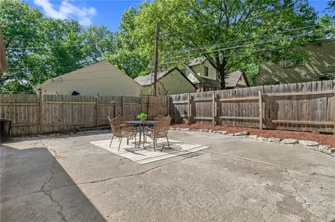 $465,000 | 6 East 70th Terrace, Kansas City, MO 64113