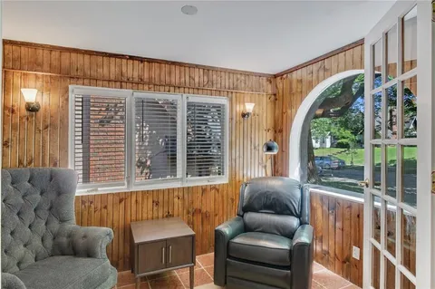 $465,000 | 6 East 70th Terrace, Kansas City, MO 64113