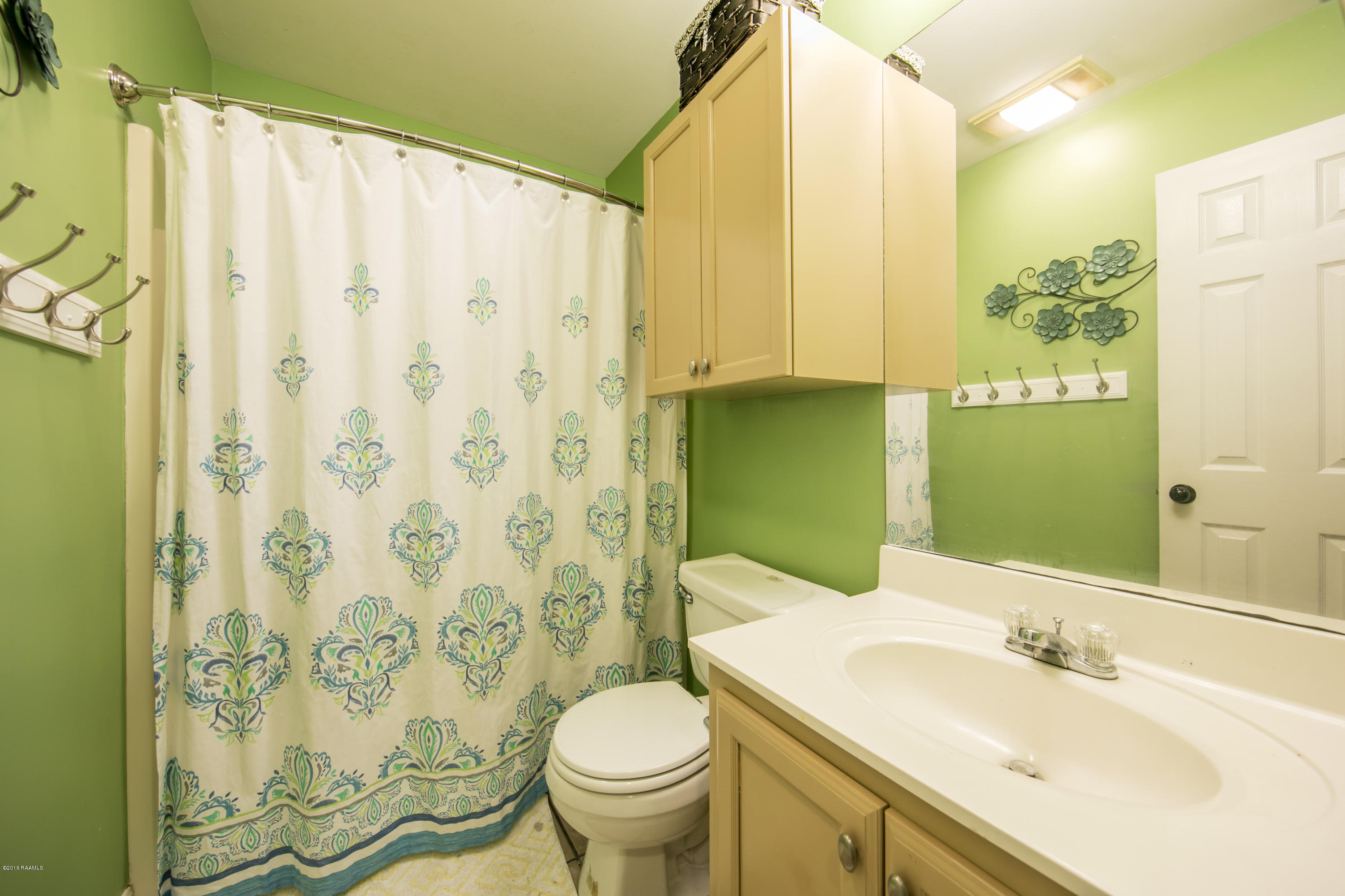 114 Conquest Road Youngsville, LA 70592 - Photo 13 of 22 5 guest 2