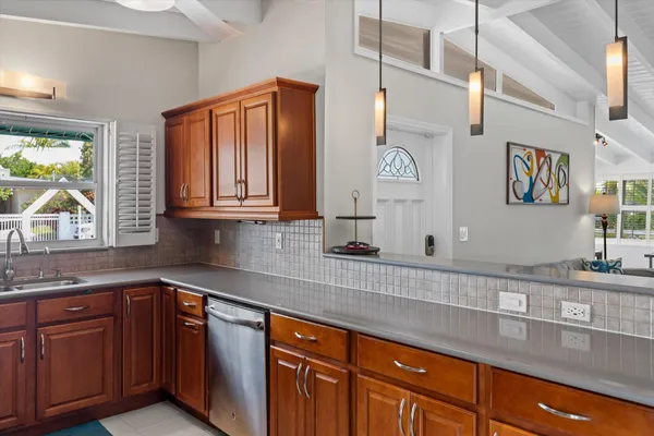 $1,690,000 | 16 Bamboo Terrace, Key Haven, FL 33040