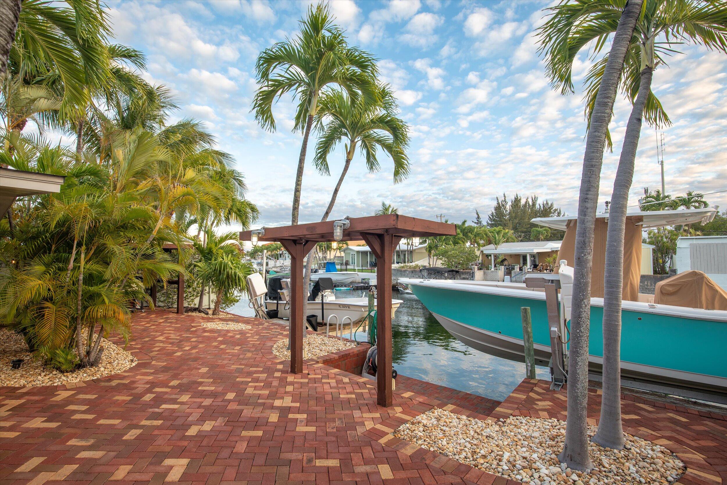 16 Bamboo Terrace Key Haven, FL 33040 - Photo 23 of 50 28-028