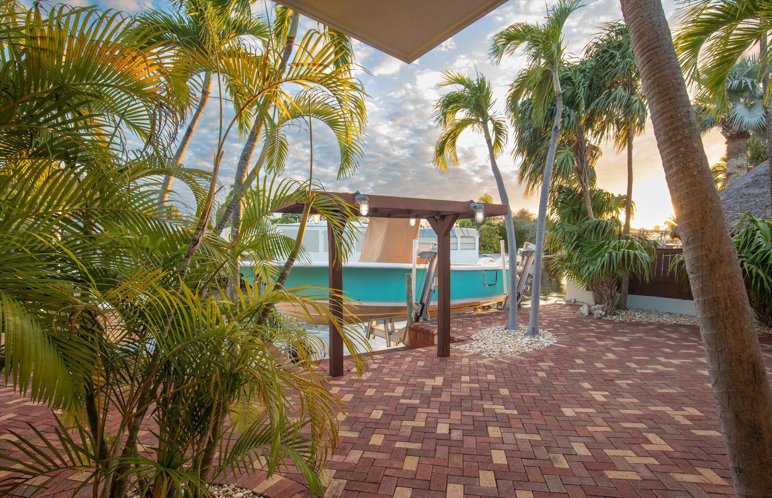 16 Bamboo Terrace Key Haven, FL 33040 - Photo 25 of 50 31-031