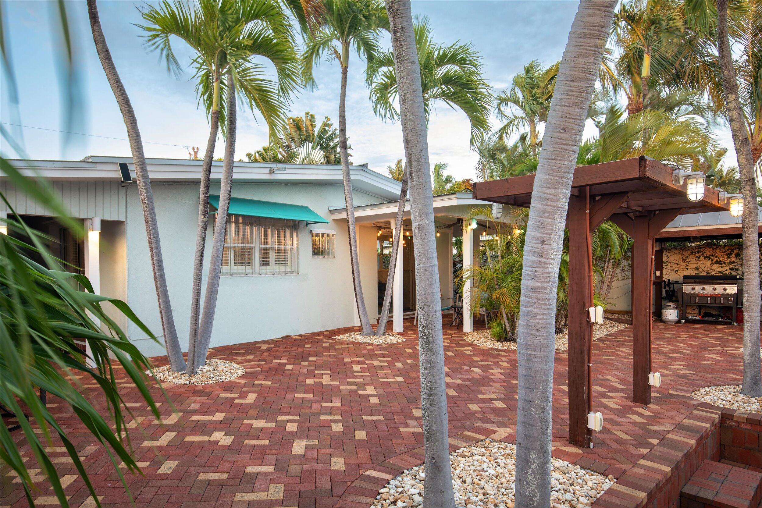 16 Bamboo Terrace Key Haven, FL 33040 - Photo 30 of 50 35-035