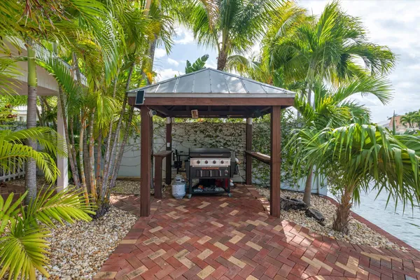 $1,690,000 | 16 Bamboo Terrace, Key Haven, FL 33040