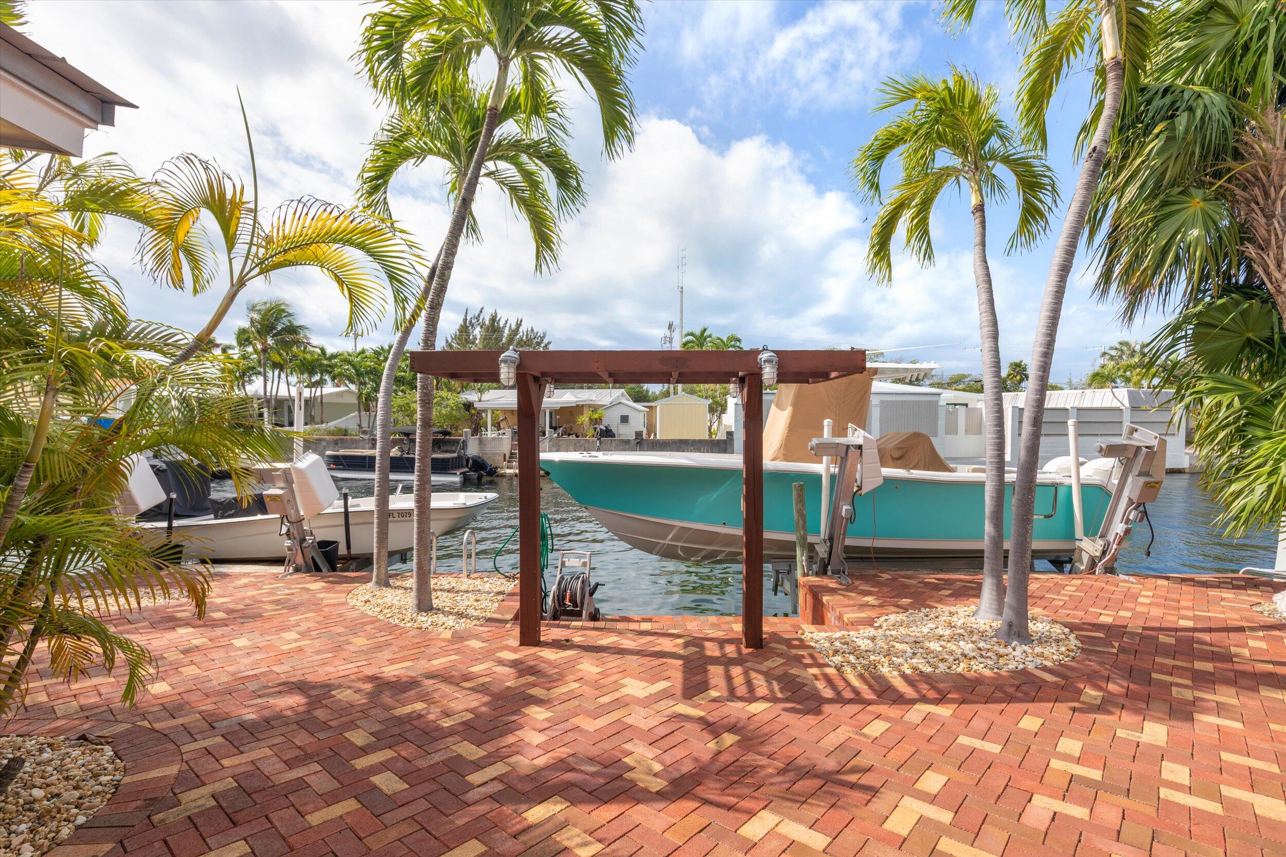 16 Bamboo Terrace Key Haven, FL 33040 - Photo 35 of 50 43-043