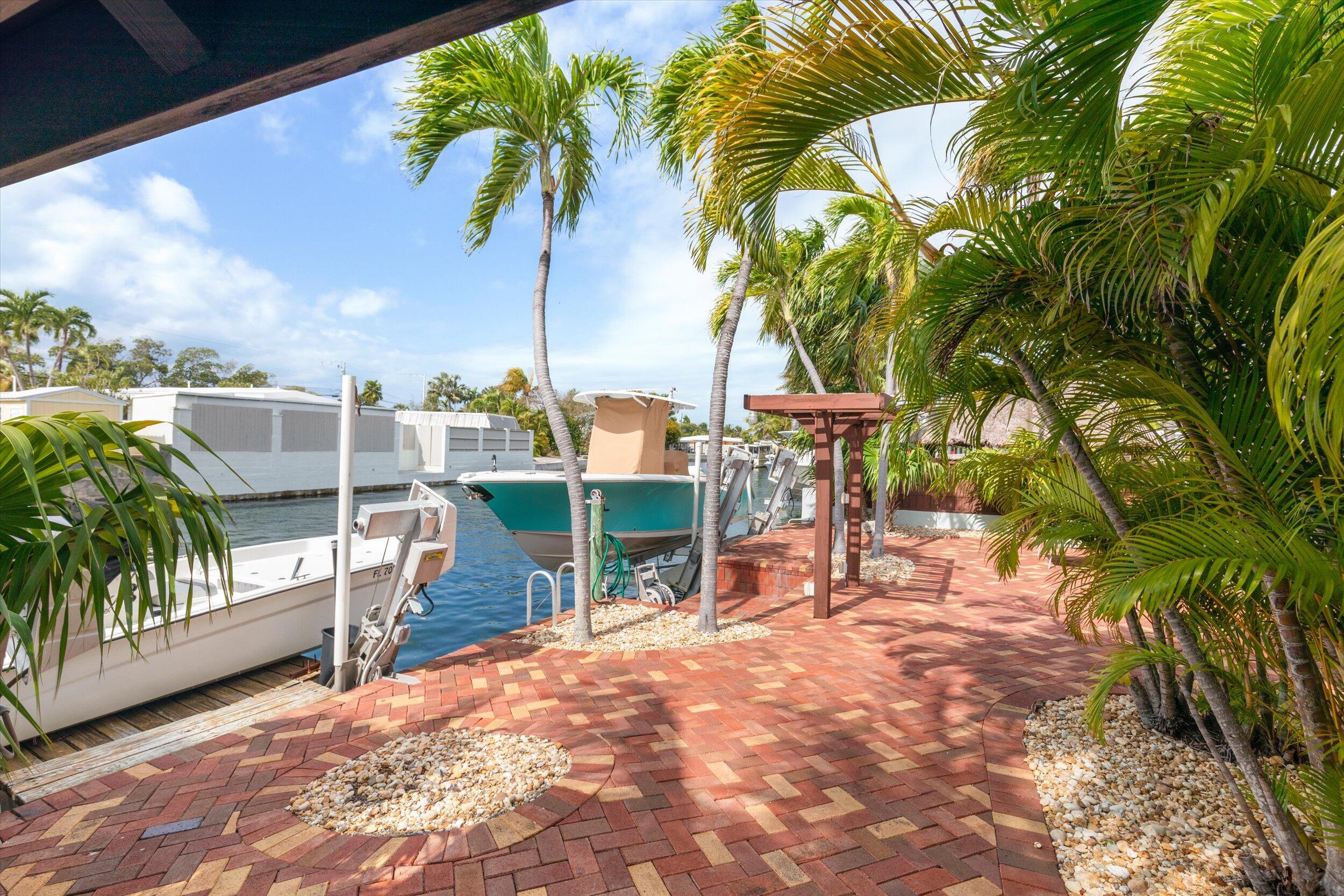 16 Bamboo Terrace Key Haven, FL 33040 - Photo 36 of 50 44-044