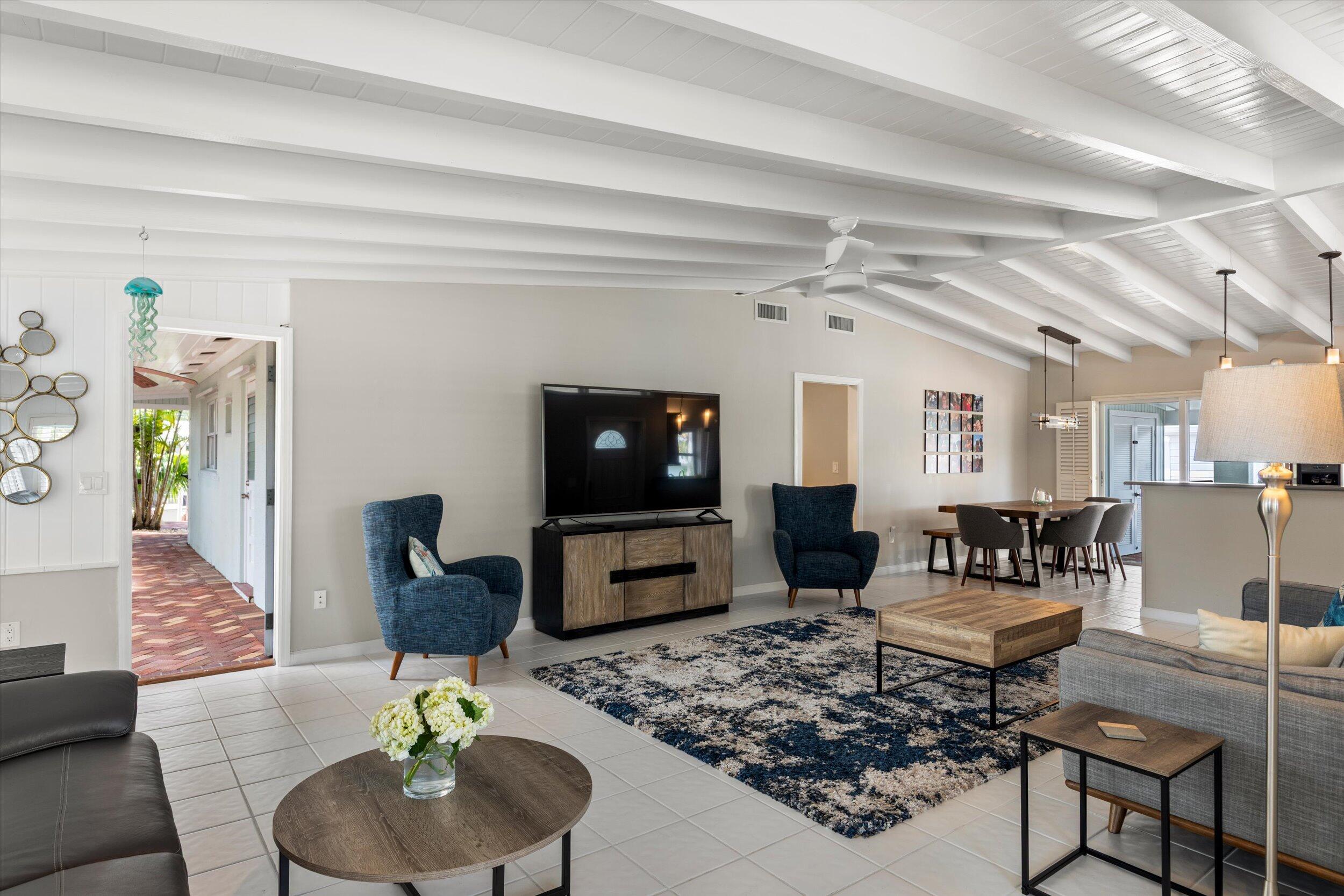 16 Bamboo Terrace Key Haven, FL 33040 - Photo 4 of 50 12-012