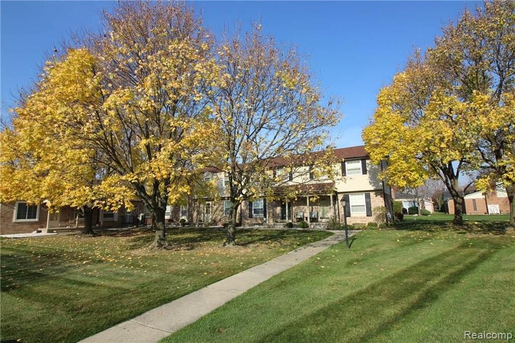 45571 Ledgewood Street Macomb, MI 48044 - Photo 2 of 27
