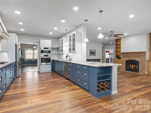 $935,000 | 33 Freedom Drive, Waynesville, NC 28786
