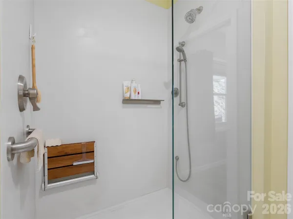 $935,000 | 33 Freedom Drive, Waynesville, NC 28786