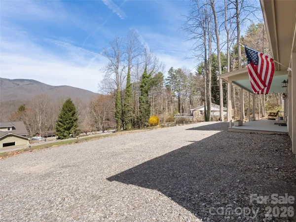 $935,000 | 33 Freedom Drive, Waynesville, NC 28786