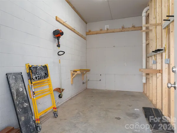 $935,000 | 33 Freedom Drive, Waynesville, NC 28786