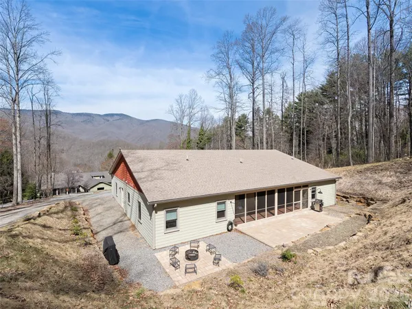 $935,000 | 33 Freedom Drive, Waynesville, NC 28786