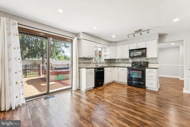 $3,850 | 628 Chatham Road, Somerdale, NJ 08083