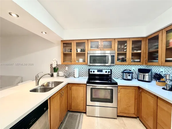 $2,399 | 15405 North Miami Lakeway, Unit 207, Miami Lakes, FL 33014