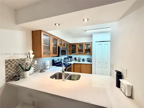 $2,399 | 15405 North Miami Lakeway, Unit 207, Miami Lakes, FL 33014