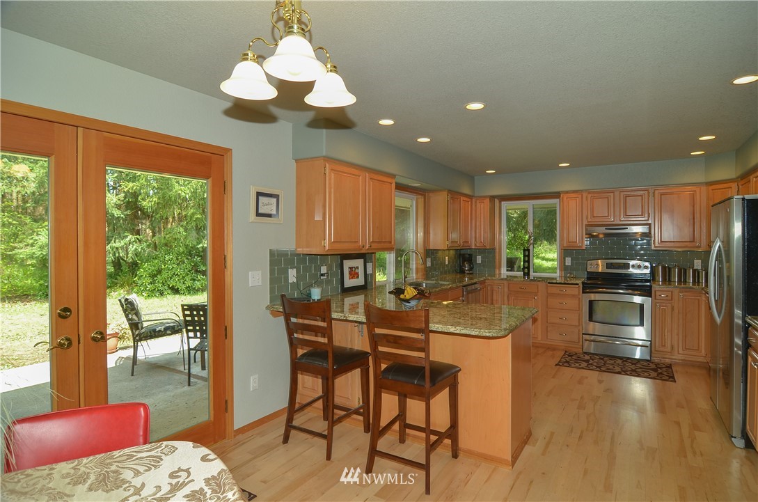 17745 Case Road Southwest Rochester, WA 98579 - Photo 5 of 25