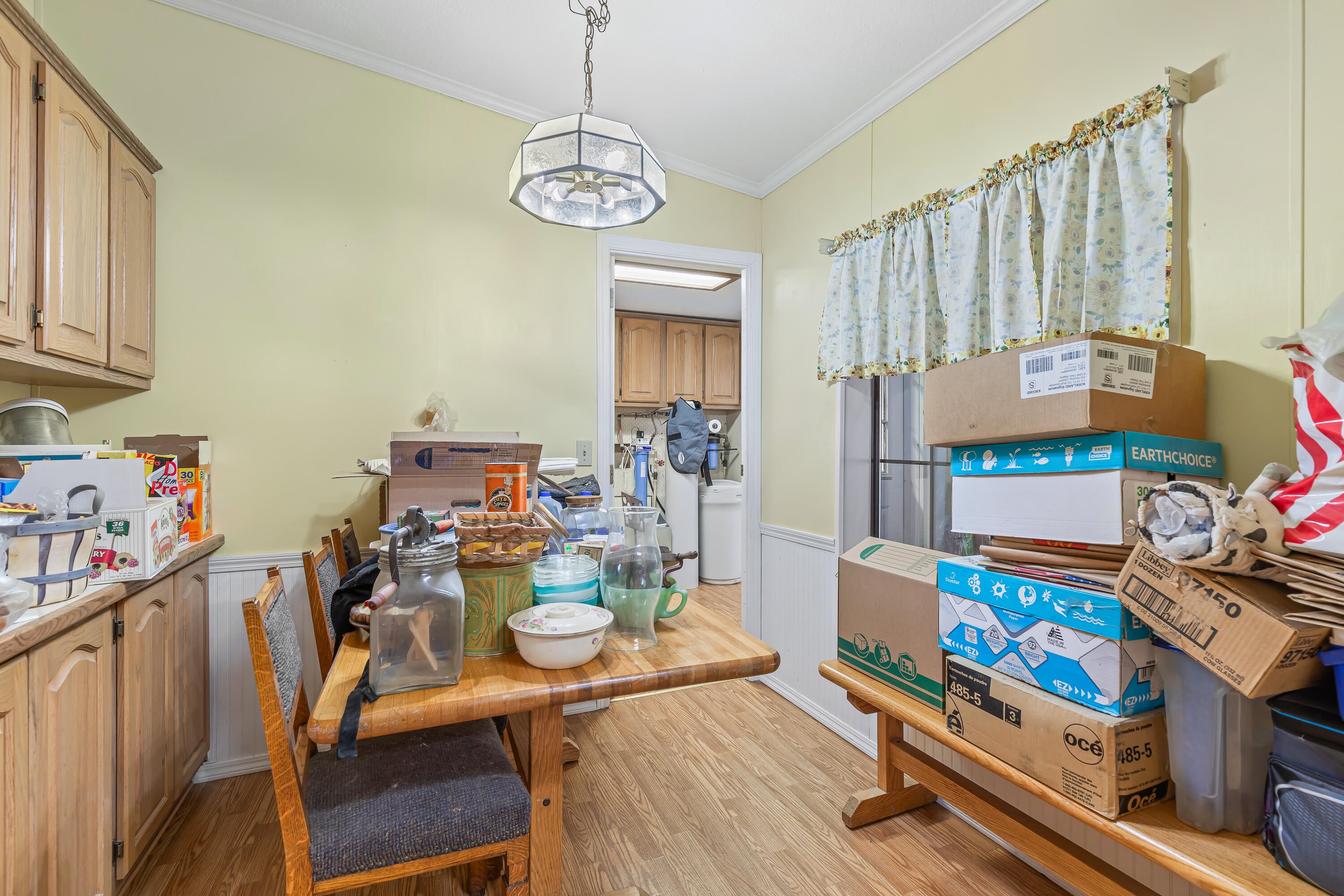 20960 Antioch Road White City, OR 97503 - Photo 16 of 28 Kitchen breakfast nook area