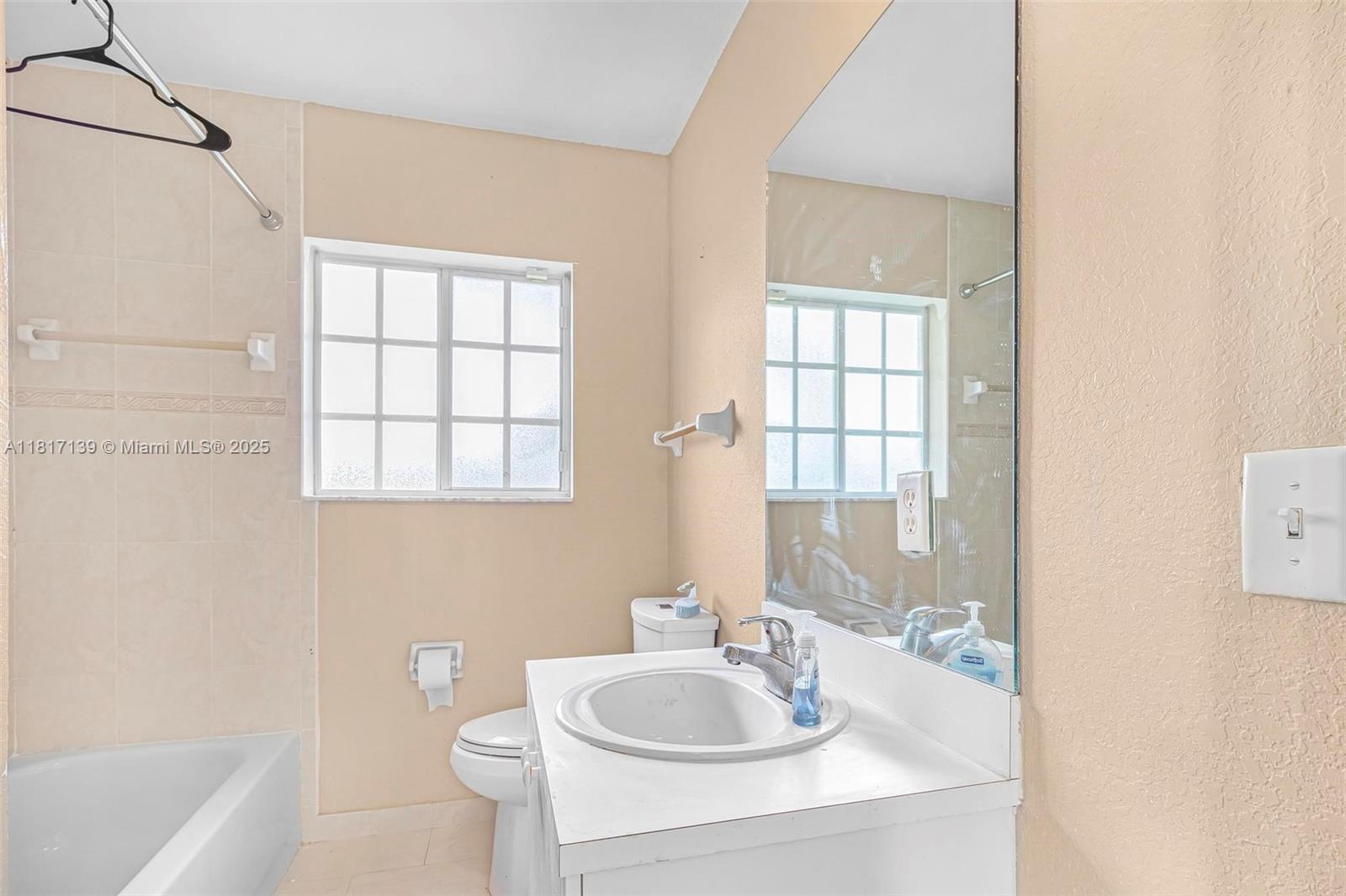 21403 Southwest 89th Place Cutler Bay, FL 33189 - Photo 11 of 23